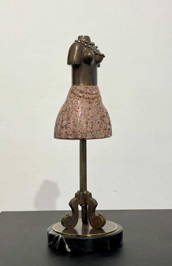 MANNEQUIN - Image 3